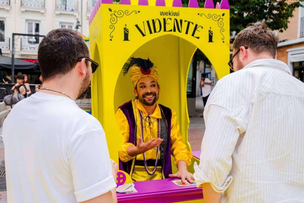 La comercializadora de energía Wekiwi anima a los madrileños a renovar todas sus energías a través de una original acción de street marketing en el centro de la capital