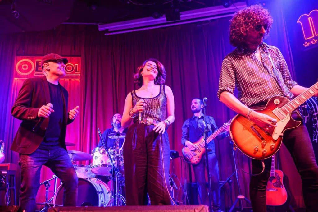 JAVIER SÓLO PUBLICA EL TEMA