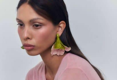 Carmencita, la nueva colección de joyería cerámica de Julieta Álvarez, una oda a la belleza de lo femenino