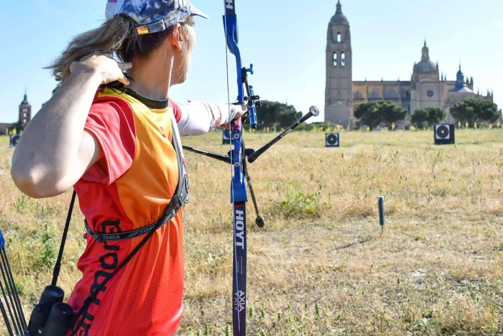 Entrevista a Beatriz Gómez Hermosilla; entre la élite del tiro con arco y la vanguardia de la ciberseguridad