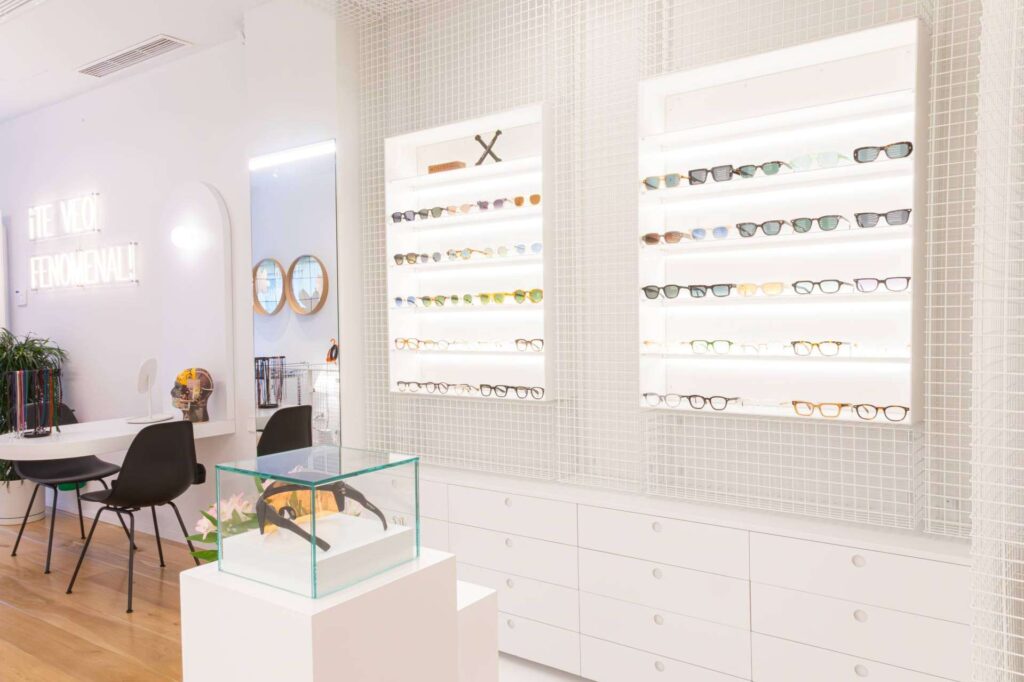 L’Atelier Ópticas celebra un año de diseño y cuidado visual en pleno corazón de Madrid