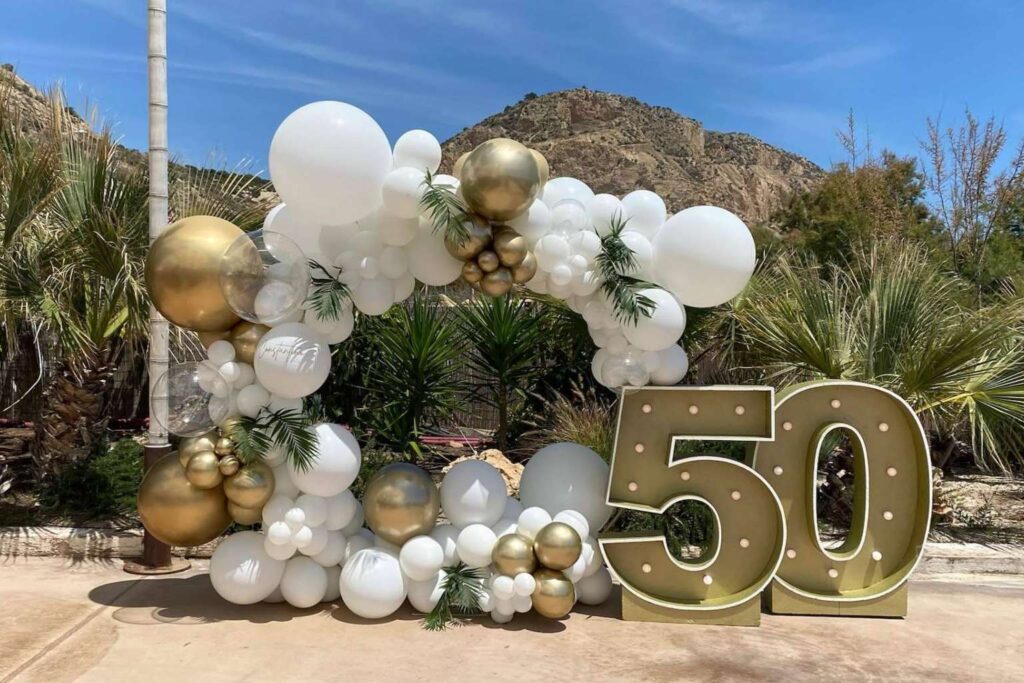 Decoración con globos para eventos corporativos, festivales y establecimientos