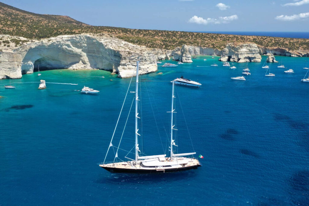 La experiencia náutica personalizada de Boatsters Black conquista las aguas de Grecia