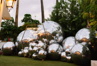 Las esferas gigantes; innovación en decoraciones con globos