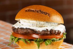 Timesburg presenta La Fresh Cabra, la hamburguesa del mes más veraniega y refrescante