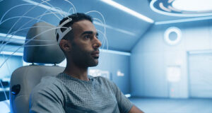 Nueva batalla entre Altman y Musk, ahora por los implantes cerebrales