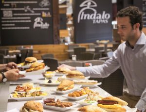 Indalo Tapas inaugura dos restaurantes