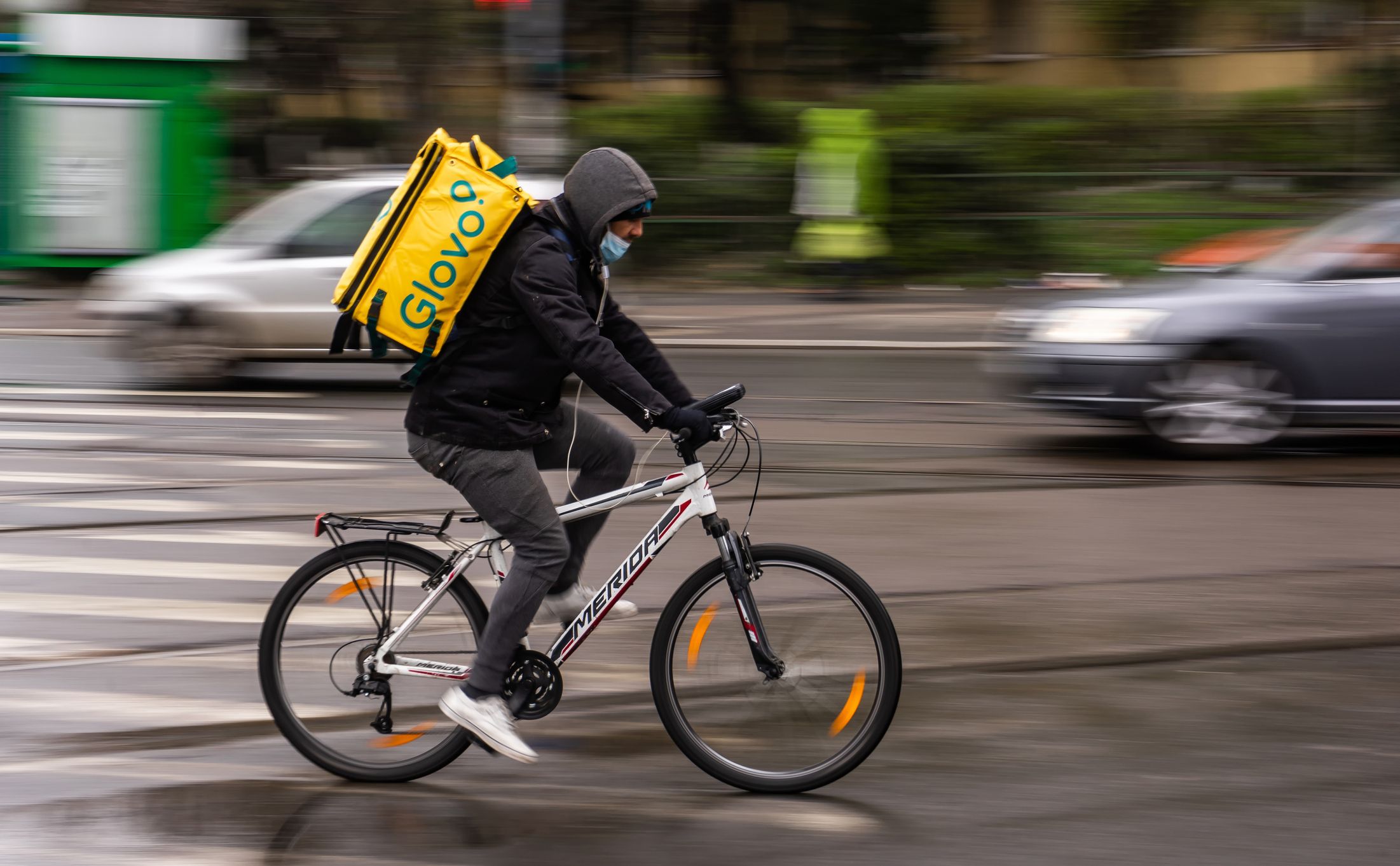 Glovo: el costalero de los pedidos contra COVID-19