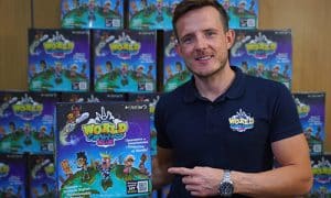 el juego de World Challenge Game tanto se puede jugar sobre la mesa como de forma virtual