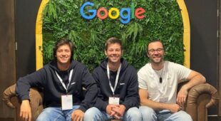 Tom Stevens, Jaime Zaballa y Jack Stevens, fundadores de la startup Kuikads, que ha cerrado una ronda de financiación preseed de 1 M€