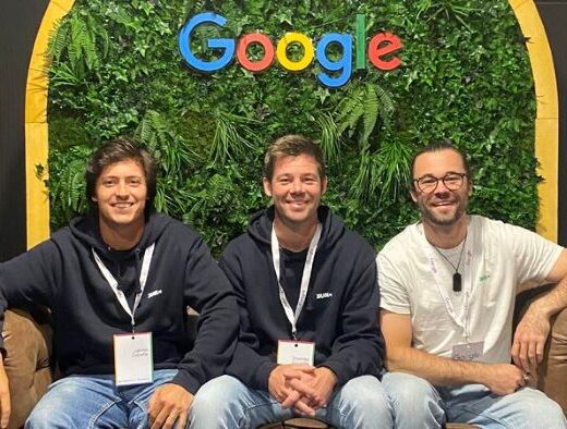 Tom Stevens, Jaime Zaballa y Jack Stevens, fundadores de la startup Kuikads, que ha cerrado una ronda de financiación preseed de 1 M€