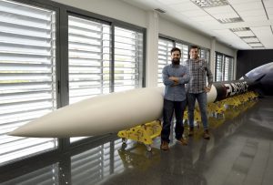 La Comisión Europea invierte en dos emprendedores de Elche que empezaron lanzando latas de refresco al espacio