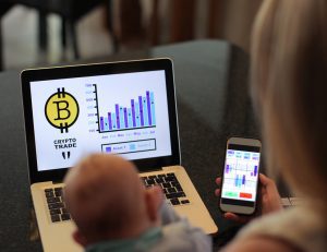 Las empresas se suman a la moda de las criptomonedas