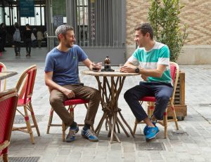 Los gemelos que se han propuesto poner de moda el café y el té frío