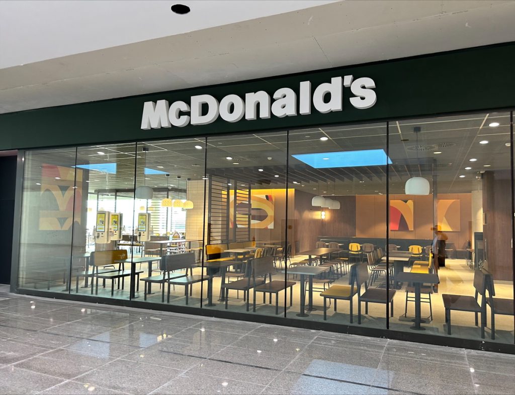 mcdonald's aeropuerto palma de mallorca