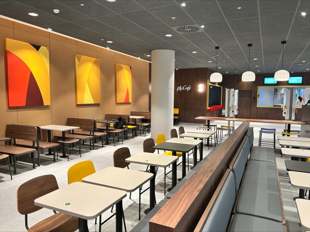 mcdonald's aeropuerto palma de mallorca