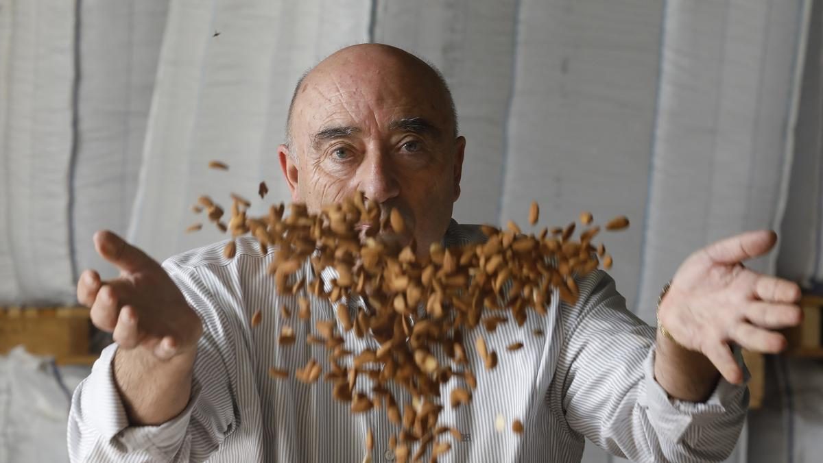 Este emprendedor de 72 años factura 170 millones vendiendo almendras