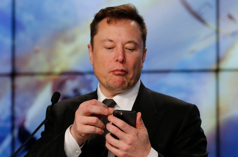 Elon Musk cree que el coronavirus es un cuento «chino»