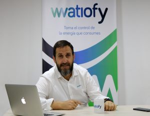 Oportunidad de negocio en la guerra de precios de las eléctricas