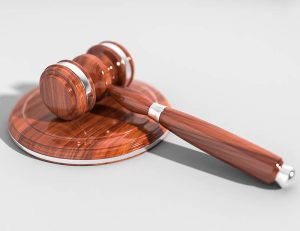 Por qué puede verse un empresario ante un juicio (y cómo debe actuar)