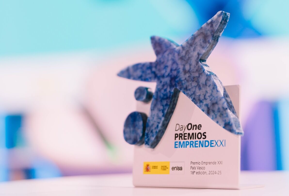 Enisa y CaixaBank lanzan la 19.ª edición de los Premios EmprendeXXI con nuevas categorías y reconocimientos