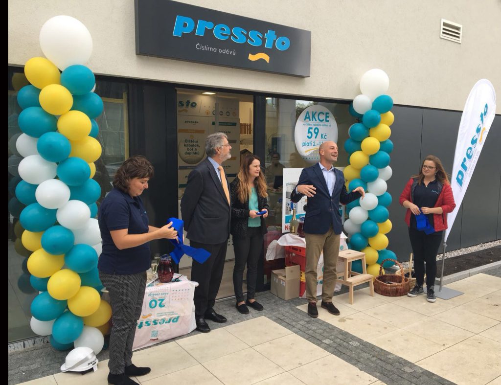 Pressto aterriza en la República Checa