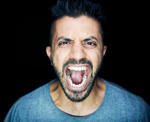 ¿Qué actitud debes adoptar si un cliente se pone… a gritar?