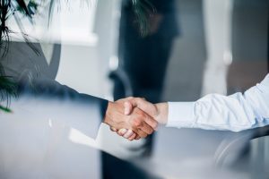 ¿Qué negociar si entra un inversor en tu empresa?