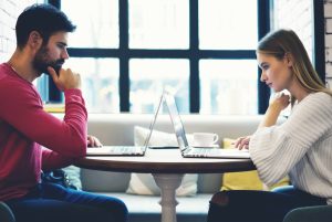 ¿Qué tipo de negocios son los que más dinero reciben en menos tiempo?