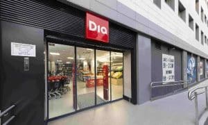 Fachada de tienda Dia