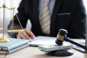 Juicio final para la teoría del vínculo: El Tribunal Supremo admite (al fin) la deducibilidad de la retribución del administrador