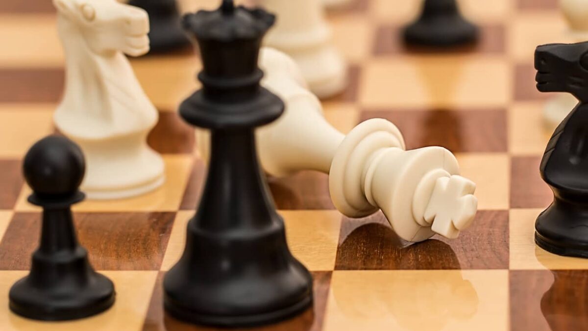 5 escenarios de riesgo para 2024, según EALDE