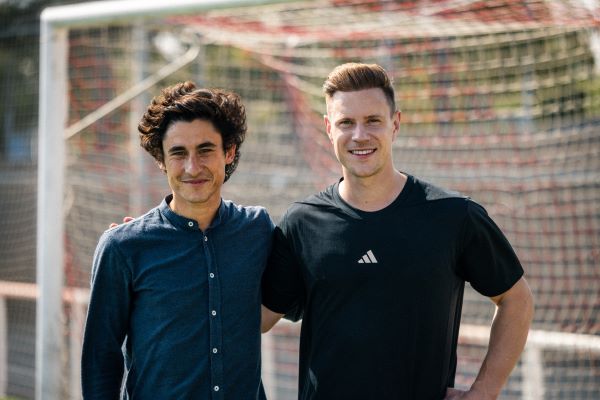 Marc-Andre ter Stegen (derecha), junto a Jules Veyrat, CEO y fundador de Stoïk