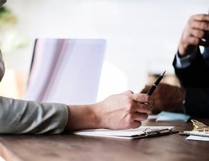 Te contamos al oído cuáles son las técnicas de los mejores negociadores