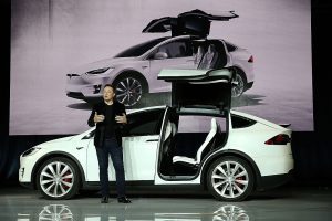 Tesla tira de Twitter para mejorar sus vehículos… ¿cómo puedes aprovechar tú las mejores ideas de tus clientes?