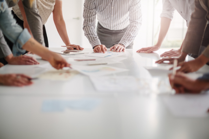 Toma de decisiones empresariales: un proceso entre racionalidad y creatividad