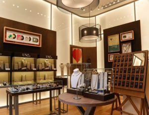 UNOde50 abre su primera tienda en Turín