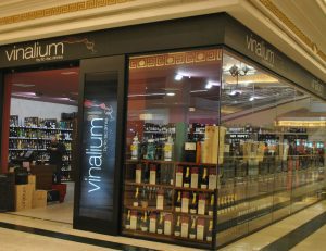Vinalium llega a Sabadell con un nuevo concepto de tienda