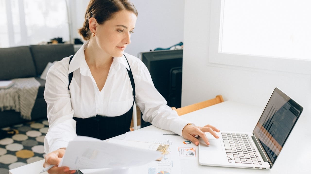 ¿Cómo hacer un informe de trabajo? La mejor forma de presentar resultados