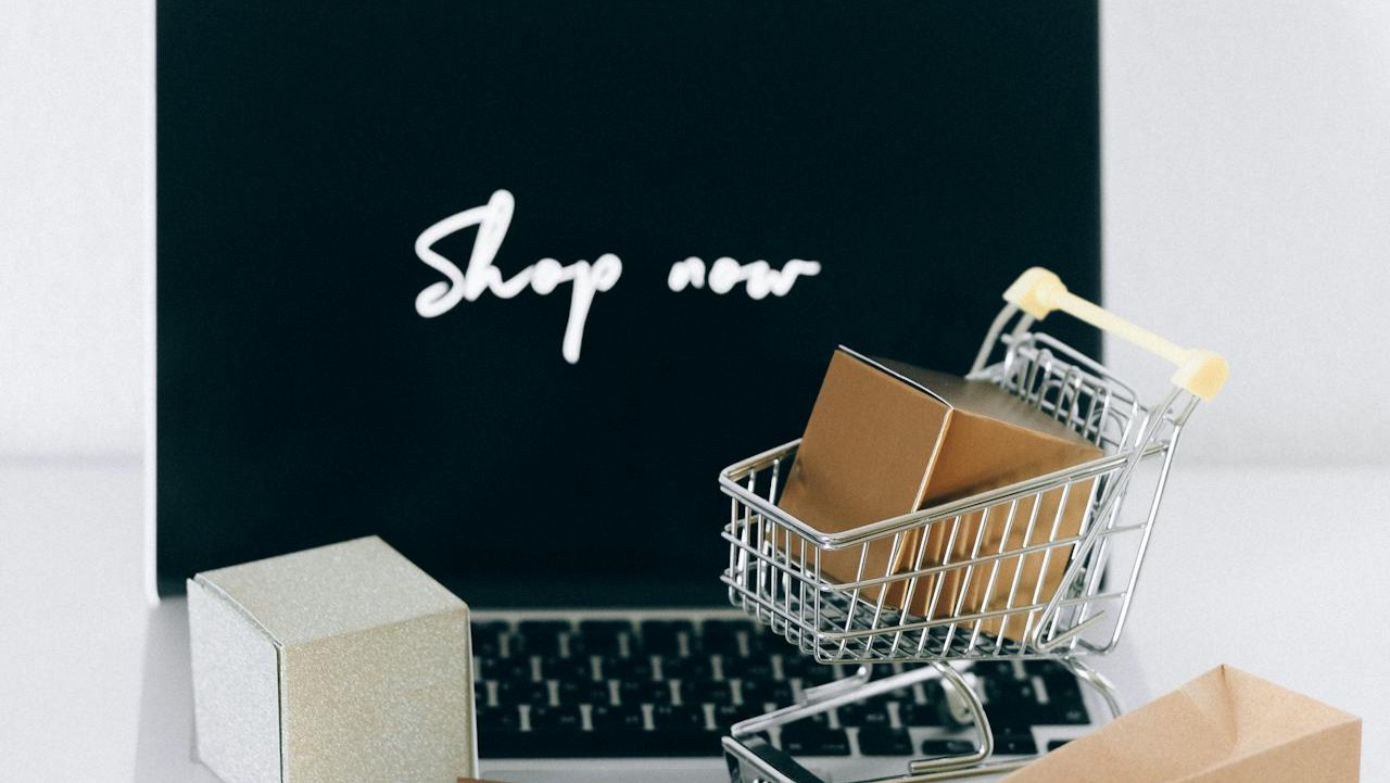 ¿Cómo montar una tienda online? Todo lo que debes saber para vender en Internet