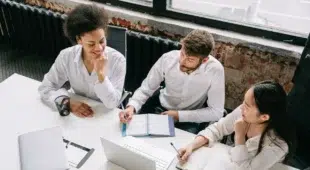 ¿Cómo trabajar colaborativamente para mejorar el rendimiento de una empresa?