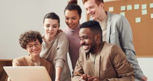 ¿Qué es la inteligencia emocional en el trabajo y cómo aplicarla?