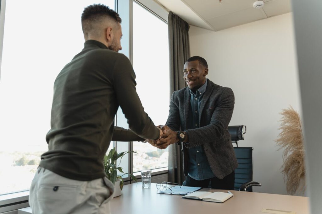 ¿Qué es una entrevista de salida y por qué son tan importantes para los trabajadores?